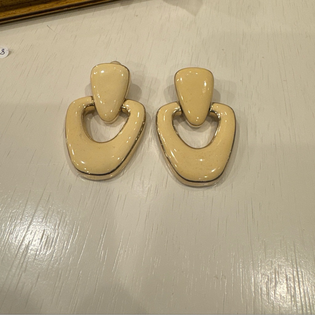 Vintage Les Bernard 1980s Earrings Doorknocker Door Knocker Enamel Gold 3 59$
